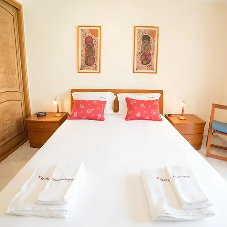 Flh Flat With Pool * Armação de Pêra